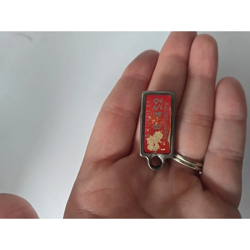 Vintage Illinois Disabled American Veterans Mini‎ License Plate 1957 Key Fob
